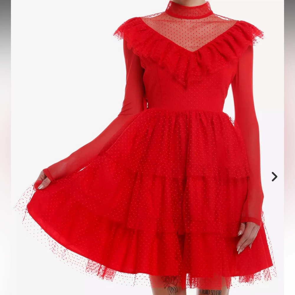 Beetlejuice! NWT! Lydia deetz wedding dress!